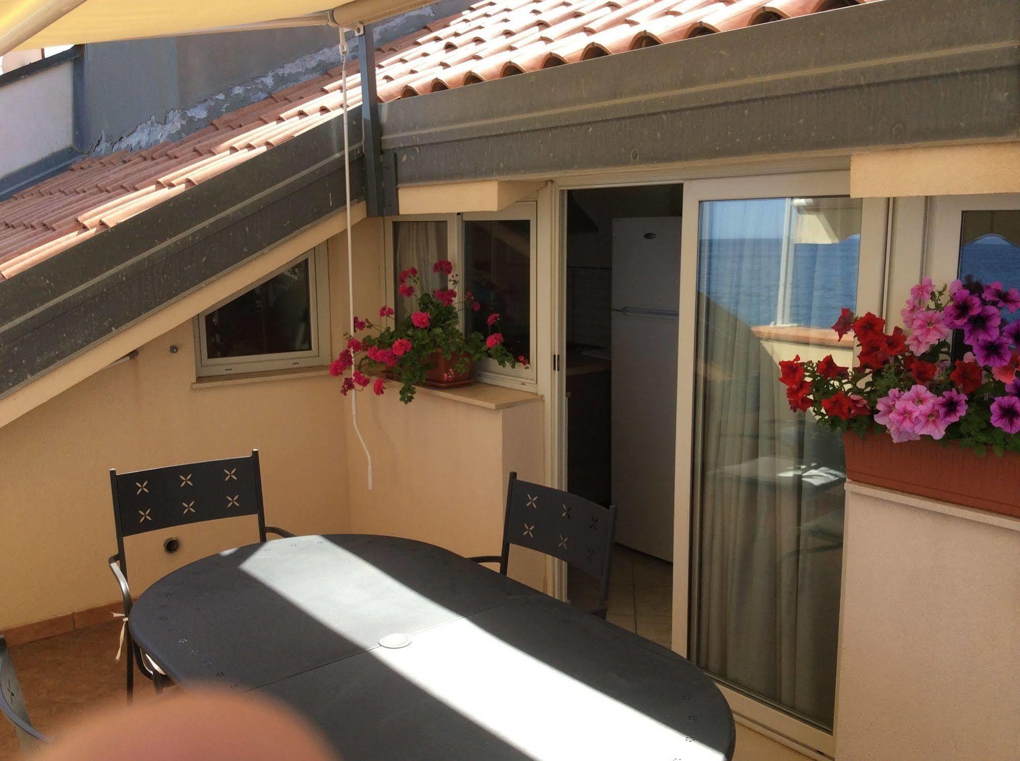Casa Vacanze Samira Fondachello  Exterior foto